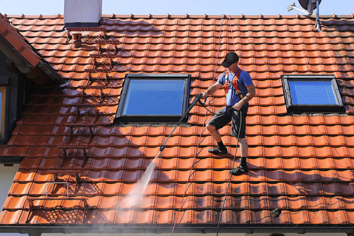 What Are the Best Methods for Roof Washing?