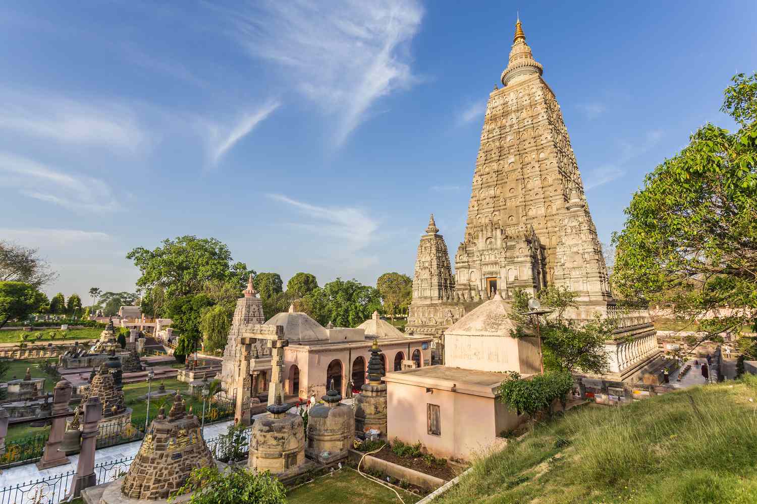 Exploring the Mahabodhi Temple: A Guide to Bodh-Gaya's Central Attraction