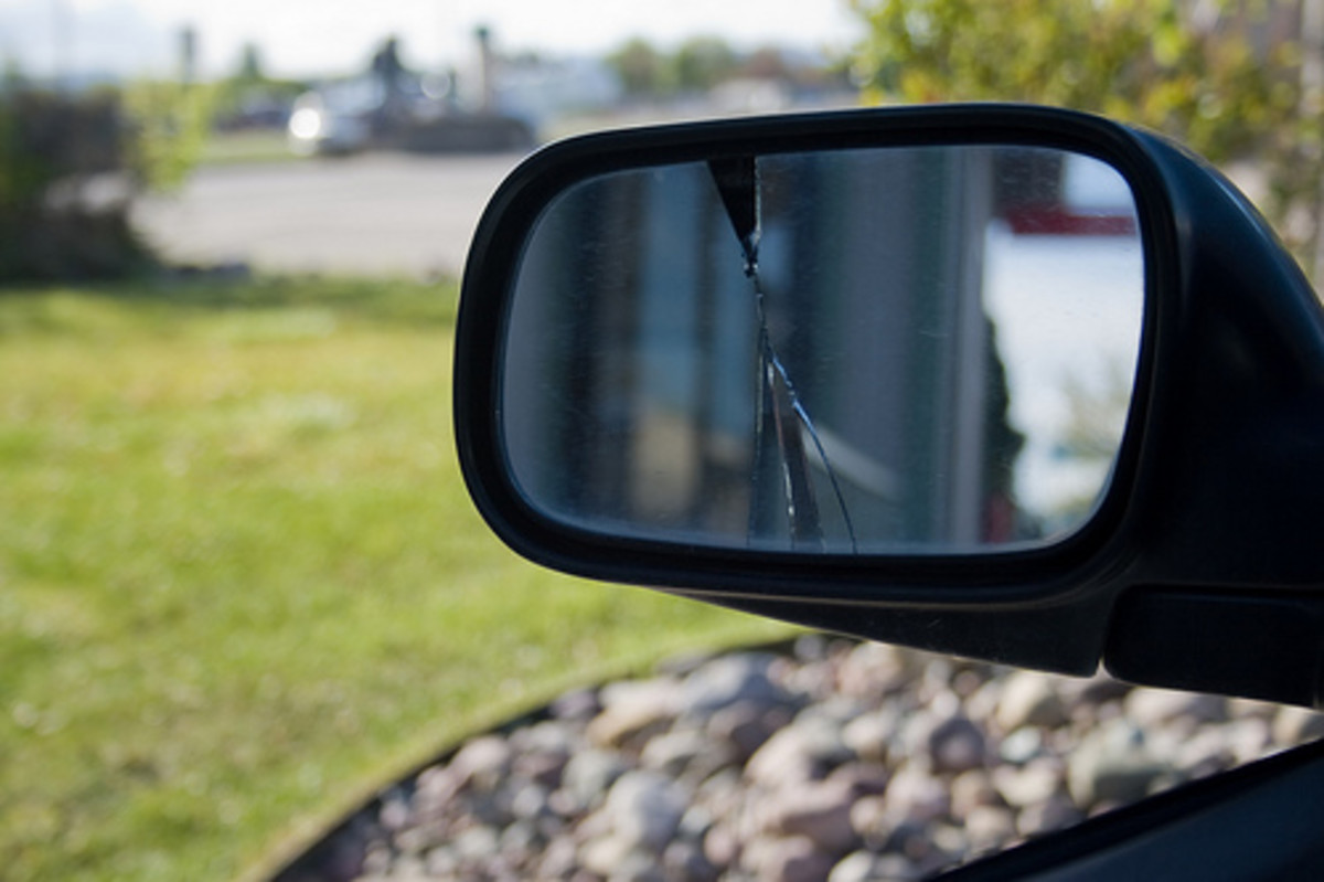 A Comprehensive Guide to Side Mirror Repair: Keeping Your Vehicle Safe and Functional