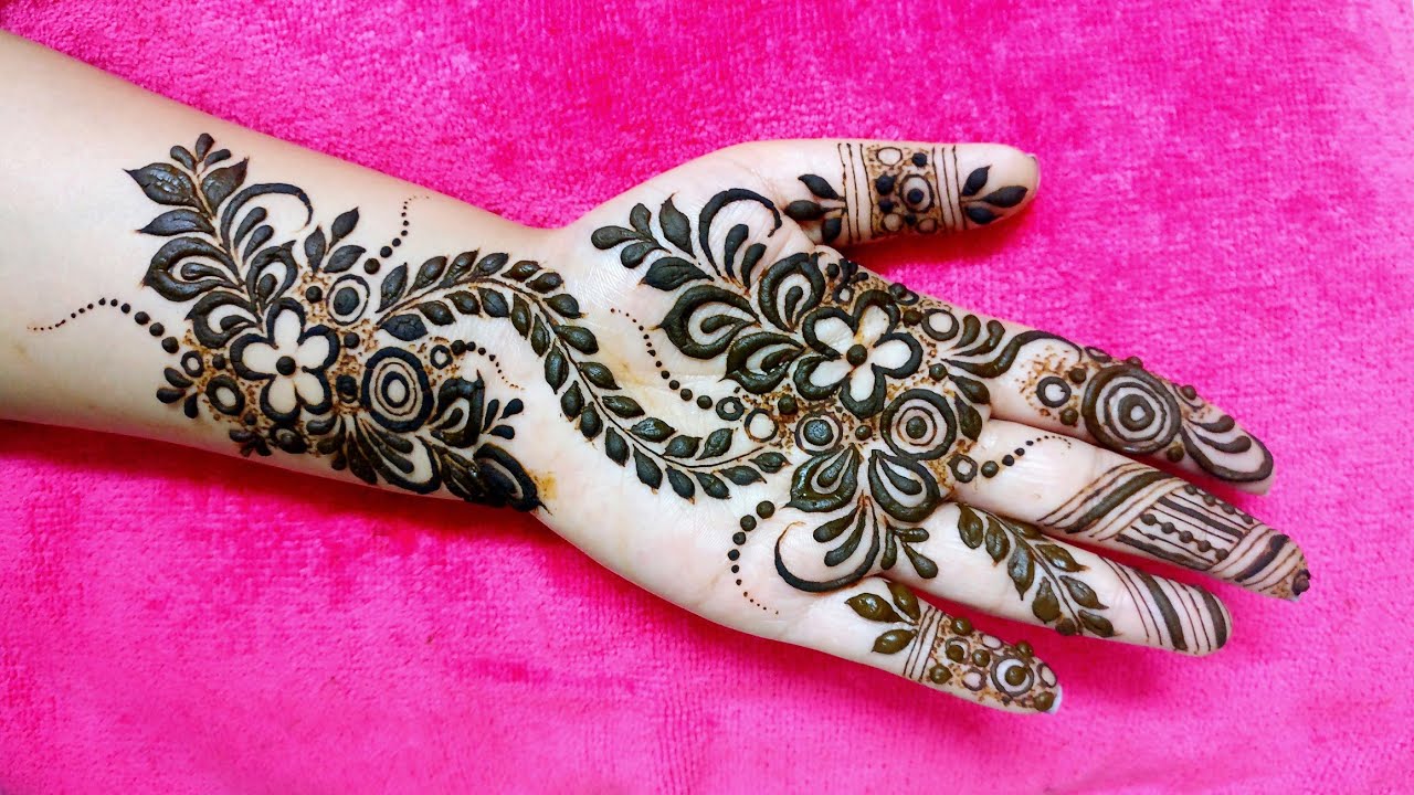 stylish front hand mehndi design